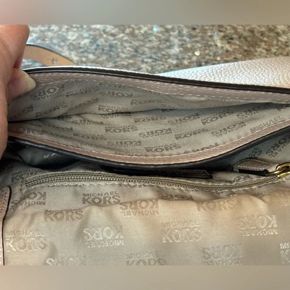 Michael Michael Kors Leather Crossbody color pinkish beige. 9”W x 7”H x 2 1/2”D - Picture 12 of 14